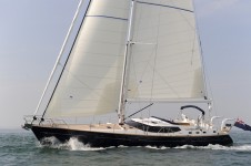 Discovery Yachts More Magic - Sailing